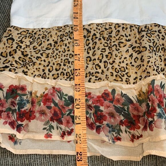 Twinset Milano tee shirt multi print ruffle hem sz small - Picture 8 of 10